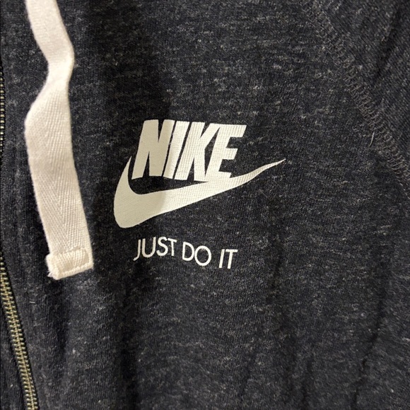 Nike zip up hoodie - Picture 2 of 5